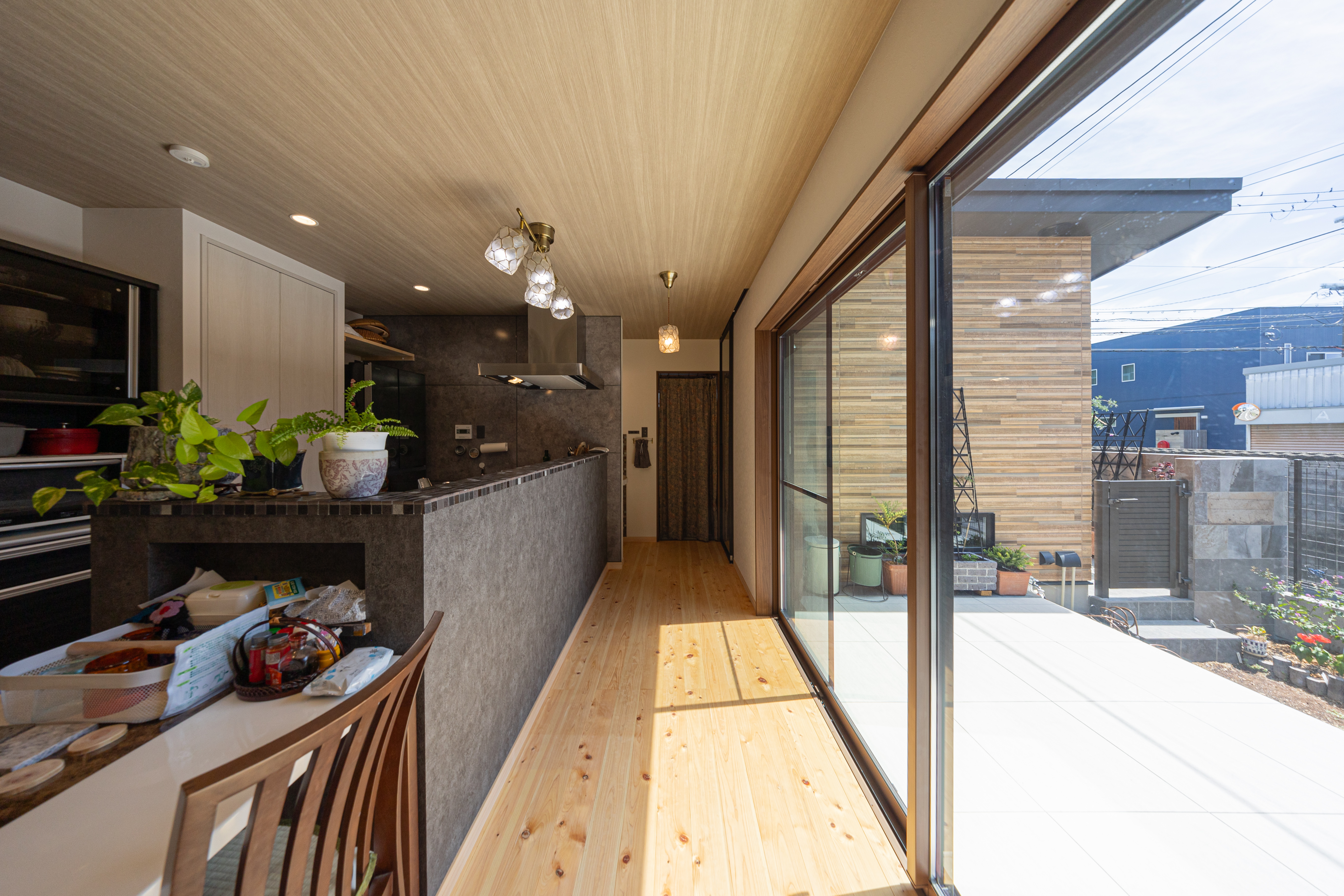 中庭があなたの暮らしに新たな息吹を。大阪で理想の中庭付き住宅を実現しませんか？｜新築なら紀州国土建設
